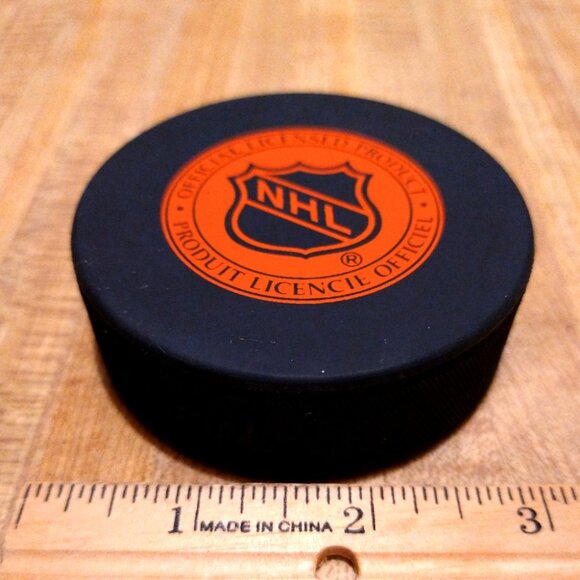 Vintage Tampa Bay Lighting NHL Hockey Puck Made In Czechoslovakia Official - Picture 8 of 10